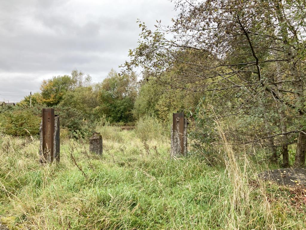 Lot: 29 - LAND WITH DEVELOPMENT POTENTIAL - The land and Garage may offer potential for residential development